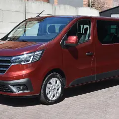 Jak wybrać idealny bus 9 osobowy - porównanie modeli i opinie