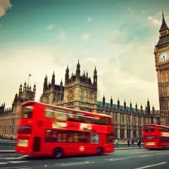 Ile czasu zajmuje podróż autokarem do Londynu? Sprawdź teraz!