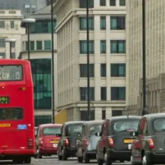 Czy autokary jeżdżą do Anglii? Sprawdź najlepsze oferty i ceny