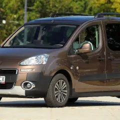 Jaki bus do 30 tys zł - najlepsze modele, które warto rozważyć