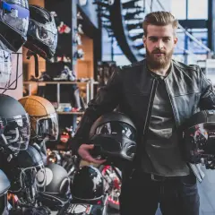 Najlepsze kaski motocyklowe do 500 zł – bezpieczeństwo i komfort