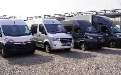 Najmniej awaryjne busy osobowe – które modele są najbardziej niezawodne?
