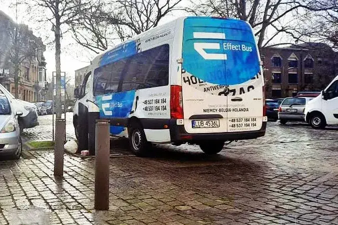 Ile jedzie bus z Holandii do Polski? Czas podróży i wskazówki