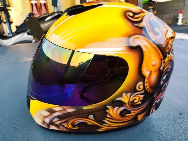 Jak pomalować kask motocyklowy - uniknij najczęstszych błędów
