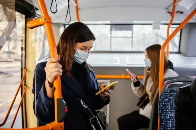 Ile osób może być w autokarze? Odkryj pojemności różnych modeli