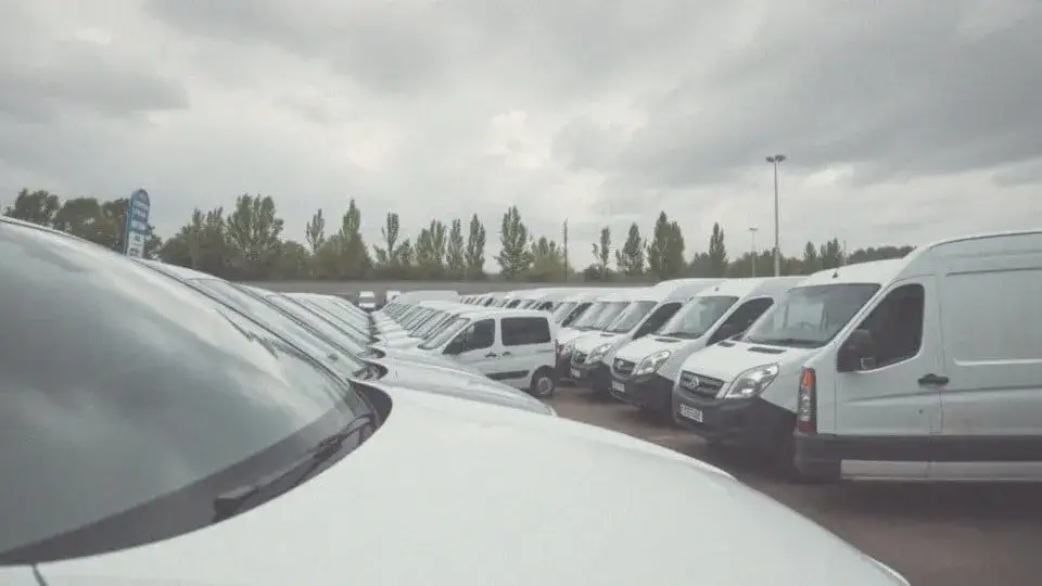 Zdjęcie Jaki bus do 30 tys zł - najlepsze modele, które warto rozważyć