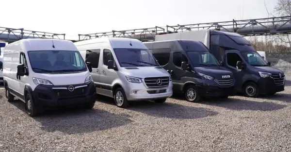 Najmniej awaryjne busy osobowe – które modele są najbardziej niezawodne?